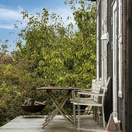 Architect-designed In Veddinge Hills * Fårevejle